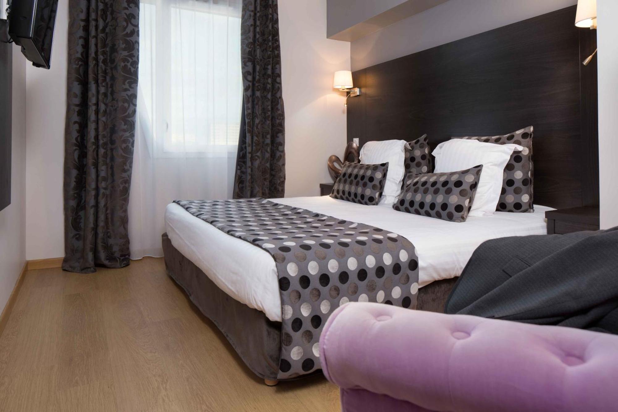Seven Urban Centre Hotel 4*