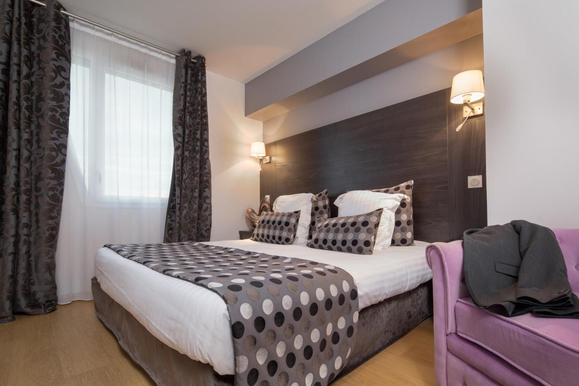 Hotel Seven Urban Centre