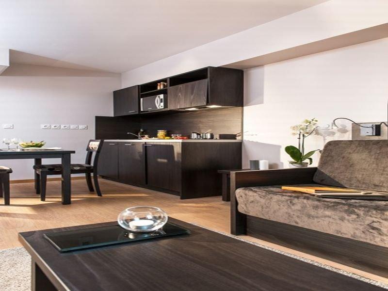 Seven Urban Centre Hotel